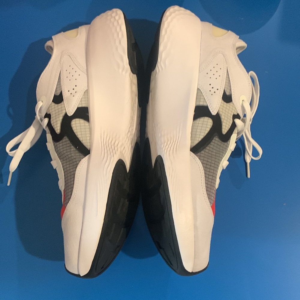 Barely Worn Jordan’s - image 3